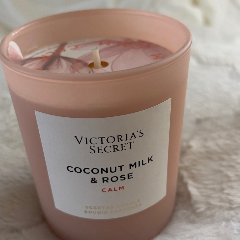Victoria’s Secret coconut‎ milk & rose calm candle 9oz candle